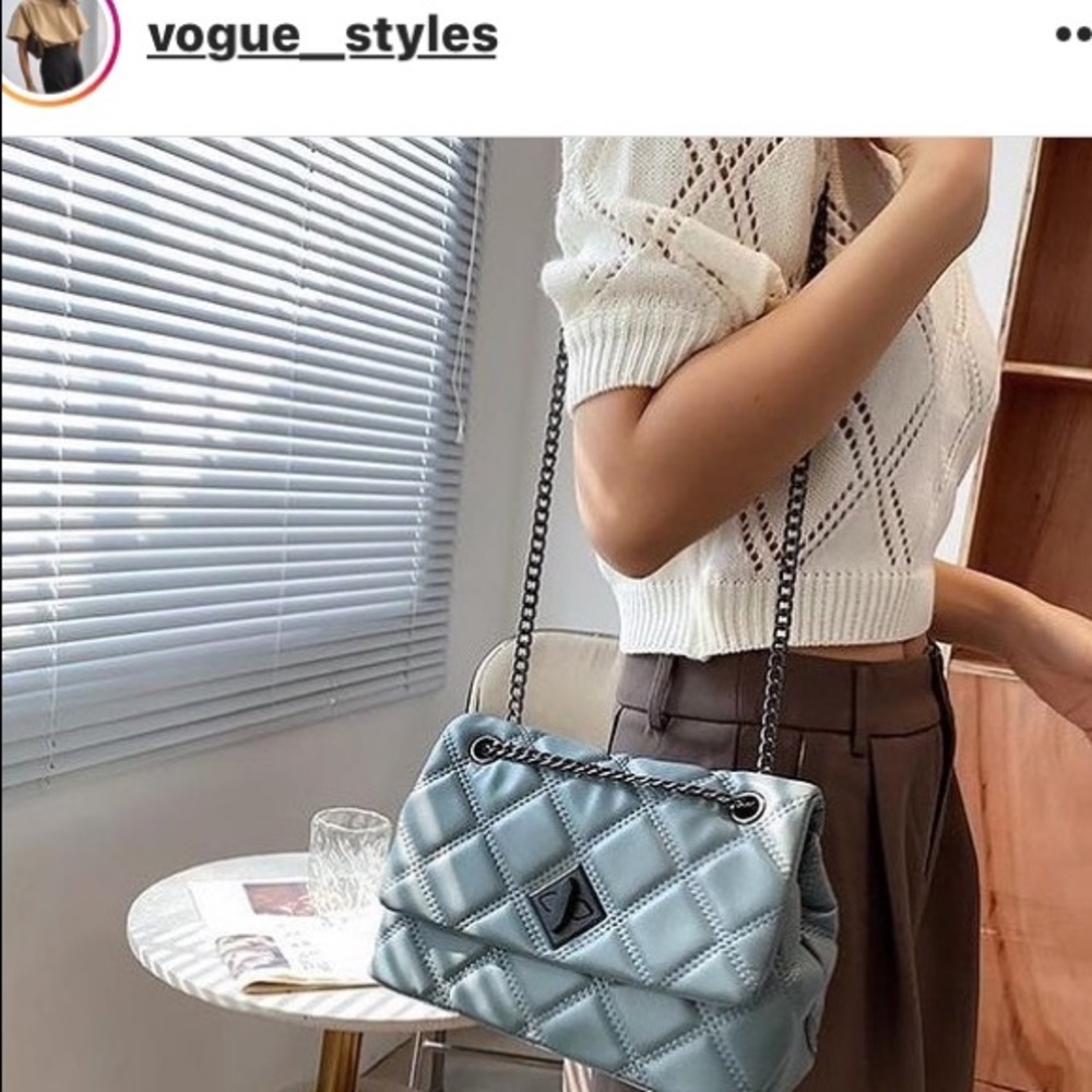 Badgley Mischka Quilted bag cross body chain quilted metallic blue faux leather - Picture 13 of 14